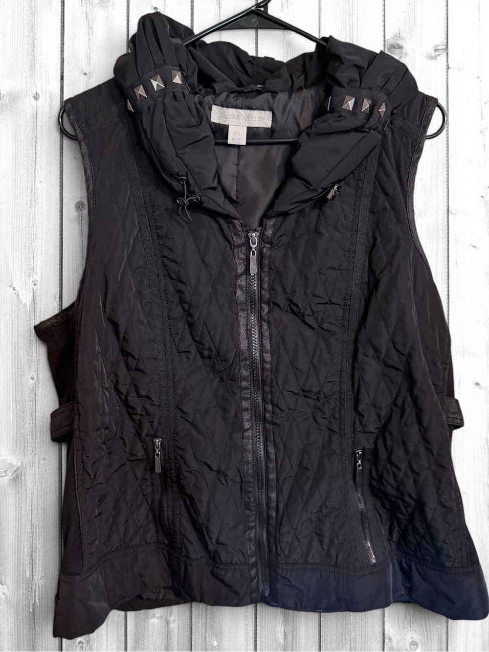 🌼Laura Ashley Black Quilted Hooded Vest with Stud Accents